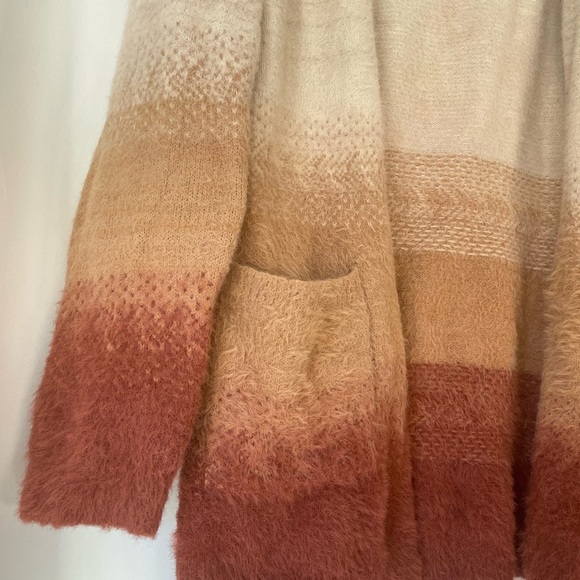 Pink Martini ombré Gradient Cardigan fits over sized NWOT - Picture 4 of 5